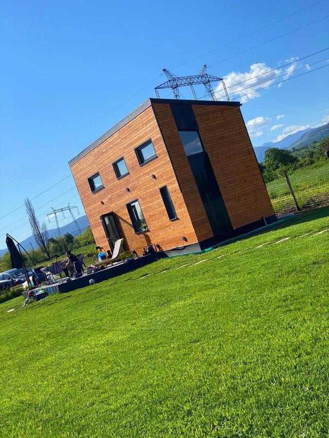 Tiny House - Baia De Fier Hotel ภายนอก รูปภาพ