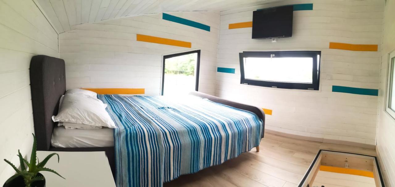 Tiny House - Baia De Fier Hotel ภายนอก รูปภาพ