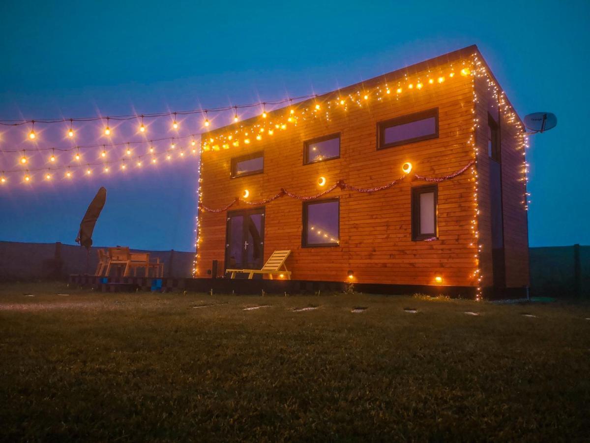 Tiny House - Baia De Fier Hotel ภายนอก รูปภาพ