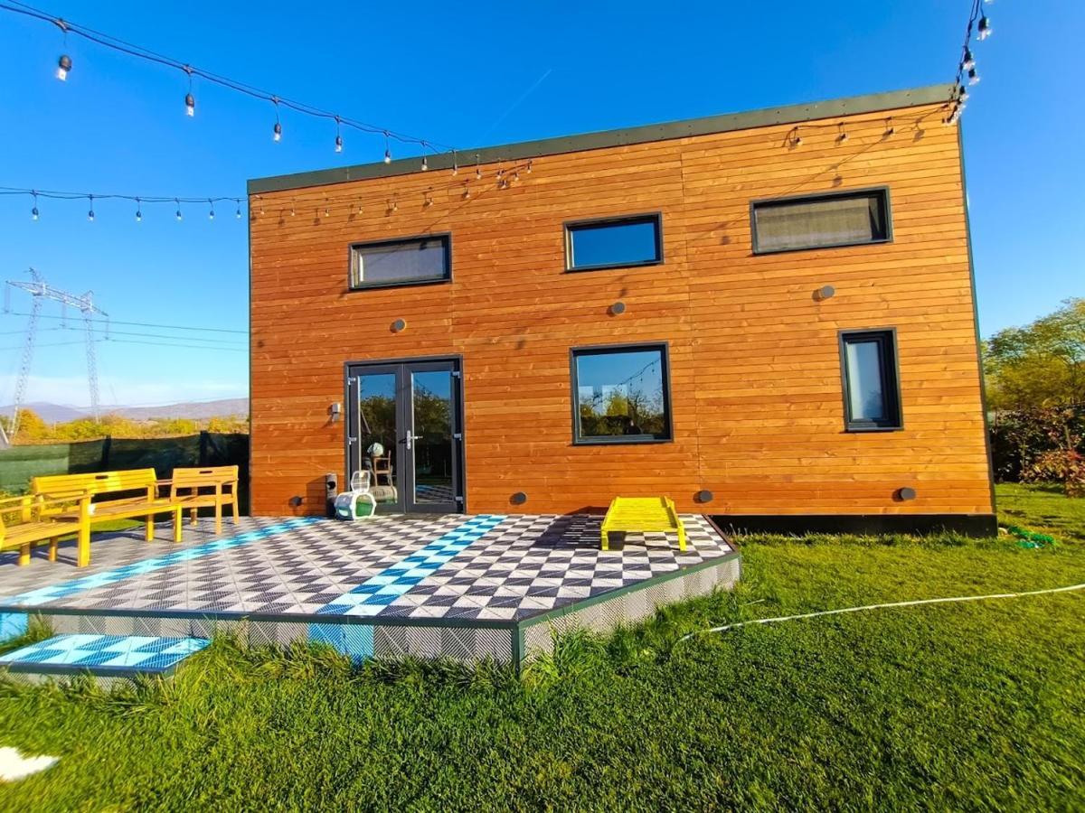 Tiny House - Baia De Fier Hotel ภายนอก รูปภาพ